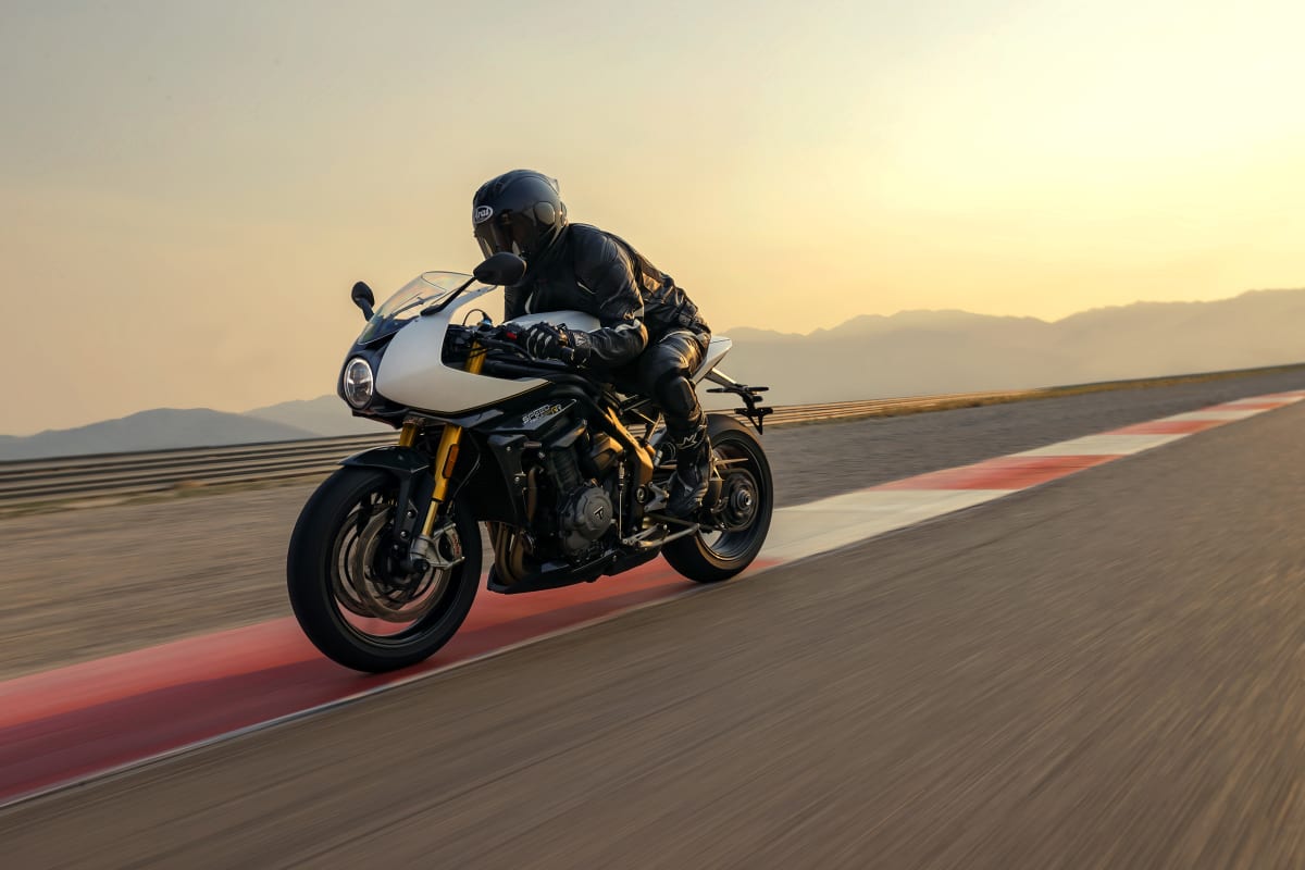 Speed Triple 1200 RR 2022 – Motos Triumph