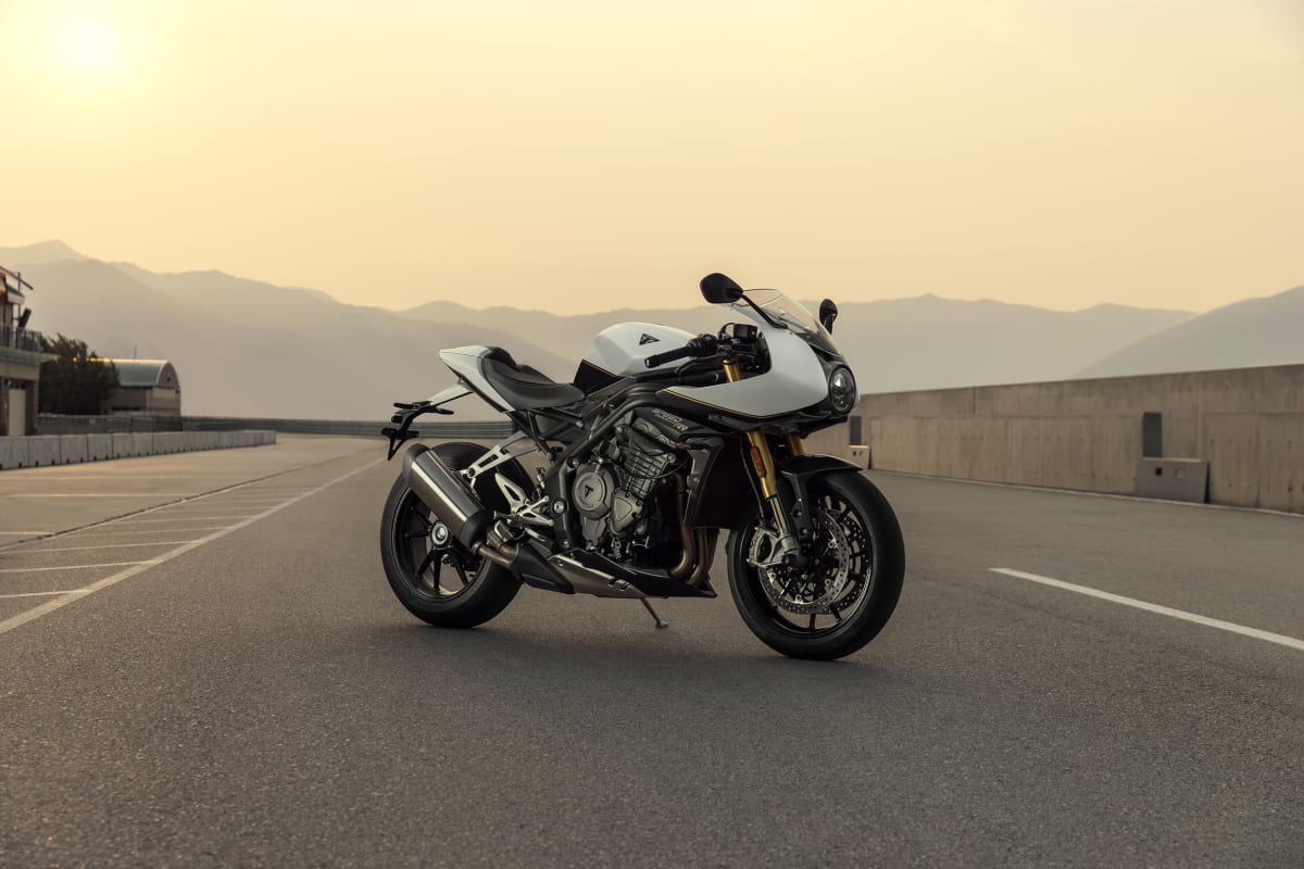 Speed Triple 1200 RR 2022 – Motos Triumph