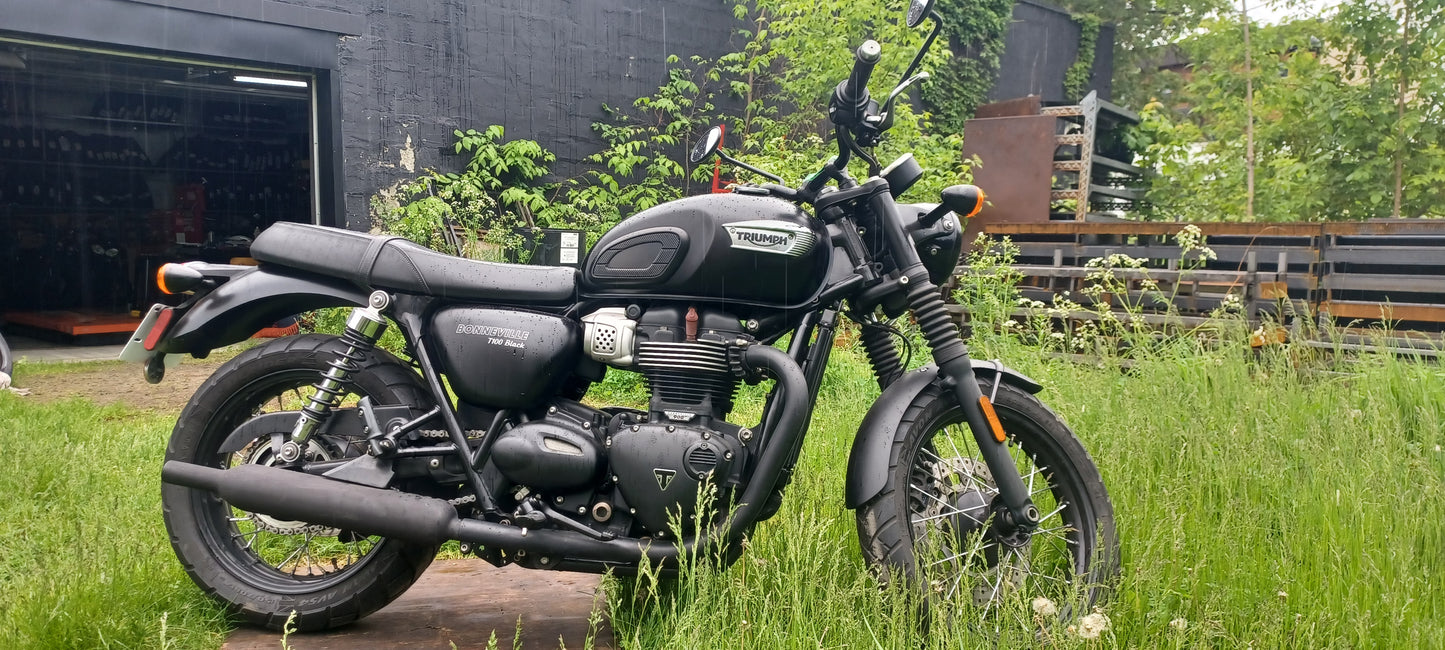 2017 Bonneville T100 Black  - Triumph Motorcycle