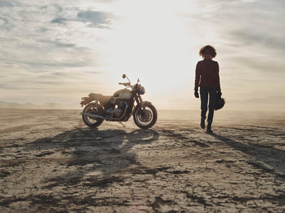 2025 Bonneville T120 Black - Triumph Motorcycles