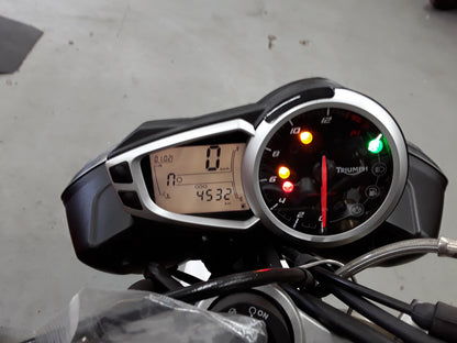 2014 STREET TRIPLE - 4,515 KM